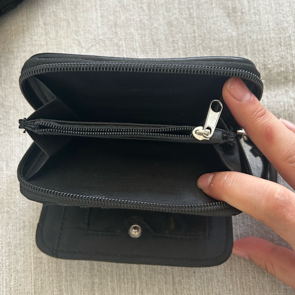 Disney's Maleficent Vintage crossbody with matching wallet - Picture 8 of 9